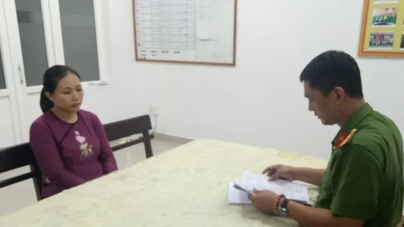 Bắt phụ nữ lừa phỉnh đàn ông vào nhà nghỉ rồi đánh thuốc mê cướp tài sản