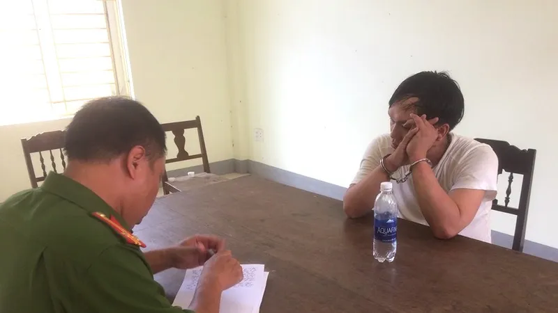 Tài xế Nguyễn Văn Hùng tại cơ quan Công an