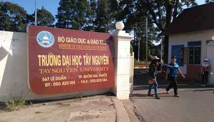 Trường Đại học Tây Nguyên đang tìm cách giải quyết cho những thí sinh trúng tuyển đại học nhưng có sai sót trong quá trình đăng ký. Ảnh: CÔNG HOAN.
