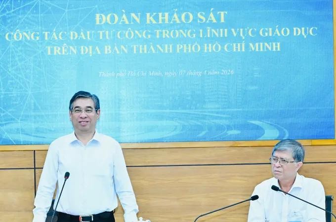 阮福禄同志在会上发表讲话。