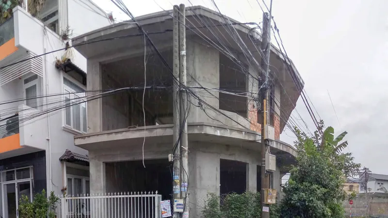 Xây dựng công trình sai phép, Chánh thanh tra Đà Lạt sang làm Phó trưởng Phòng Tư pháp (!)