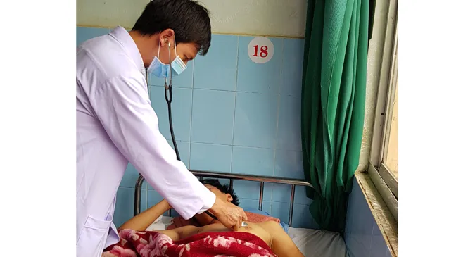Cứu sống kịp thời nam thanh niên thuê khách sạn tự tử