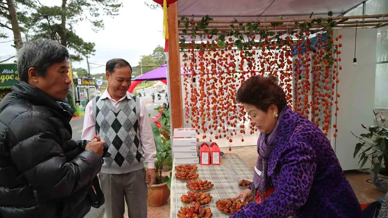 Mở cửa không gian giới thiệu đặc sản Đà Lạt bên hồ Xuân Hương