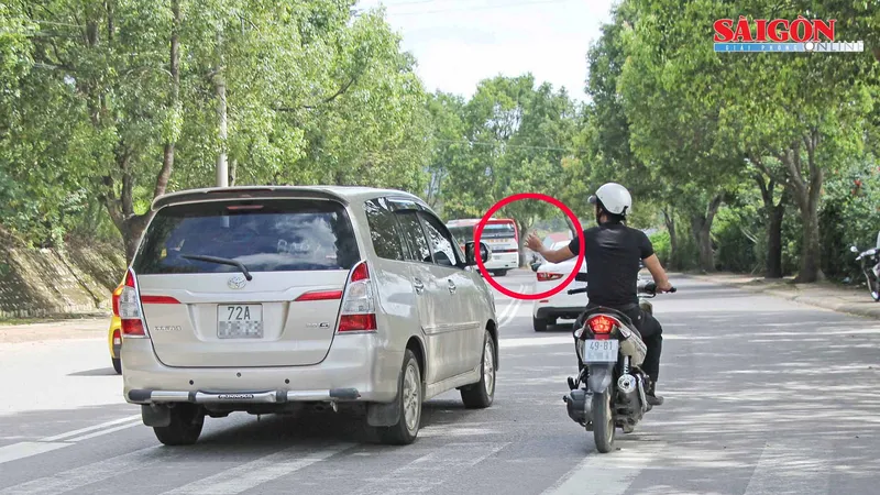 Xử lý hàng loạt “cò” đặc sản chèo kéo du khách ở Đà Lạt
