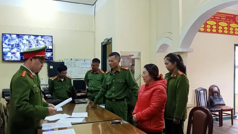 Bắt giam người phụ nữ cầm đầu đường dây dùng sổ đỏ giả lừa 22 tỷ của ngân hàng