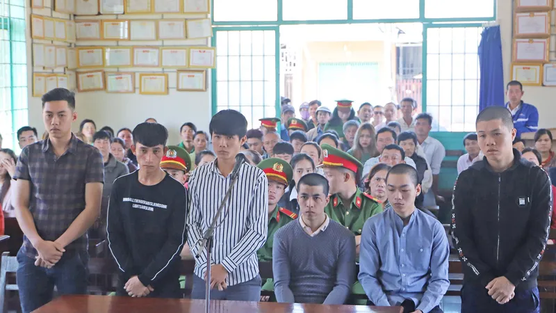 Nhóm thanh niên đâm chết người trong đêm cổ vũ bóng đá lĩnh án
