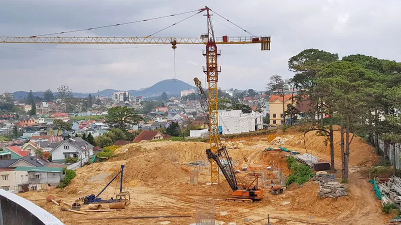 Khách sạn tiêu chuẩn 5 sao xây dựng không phép ở Đà Lạt