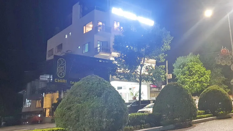 Nhóm người xông vào khách sạn chém 2 người trọng thương