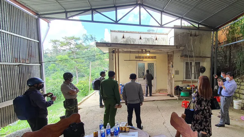 Xử lý nhóm người lạ xâm nhập nhà dân bất hợp pháp giữa mùa dịch