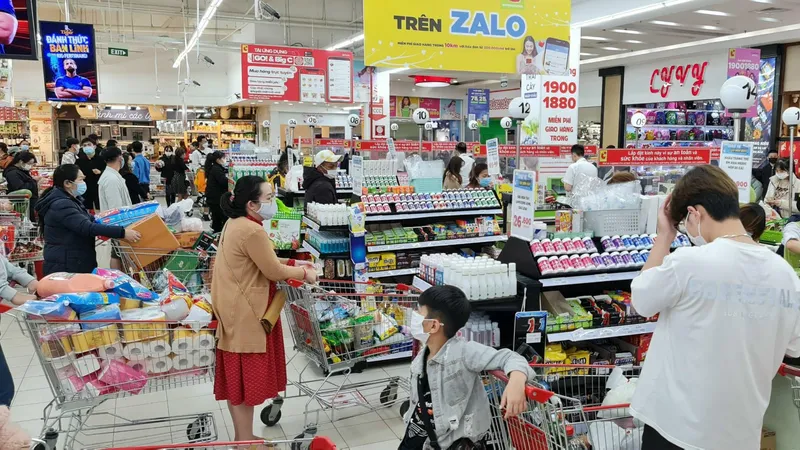 Người dân Đà Lạt “lo” mua đồ dự trữ