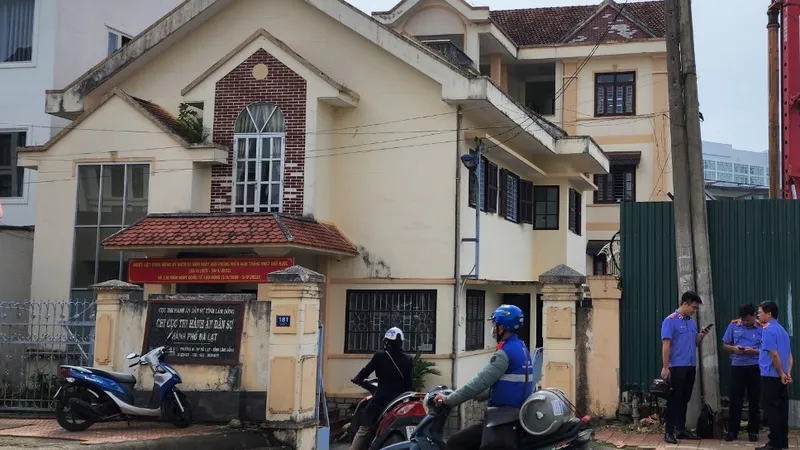 Khởi tố, bắt giam Chấp hành viên Chi cục thi hành án dân sự Đà Lạt