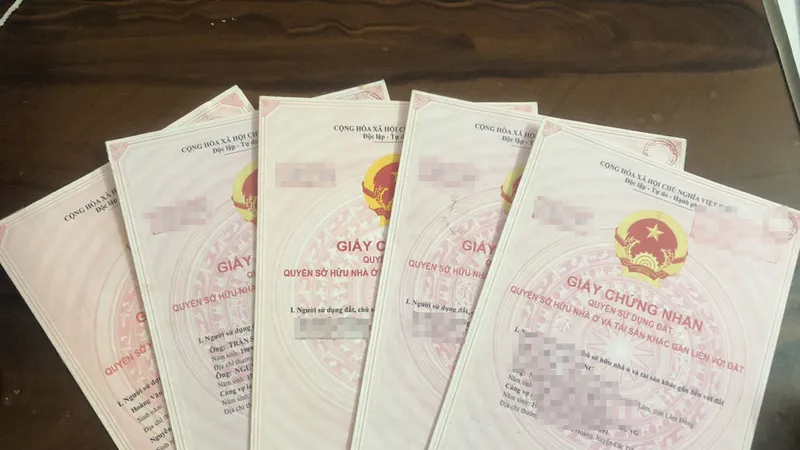 Nữ địa chính xã dùng giấy tờ giả lừa hơn 3,7 tỷ đồng