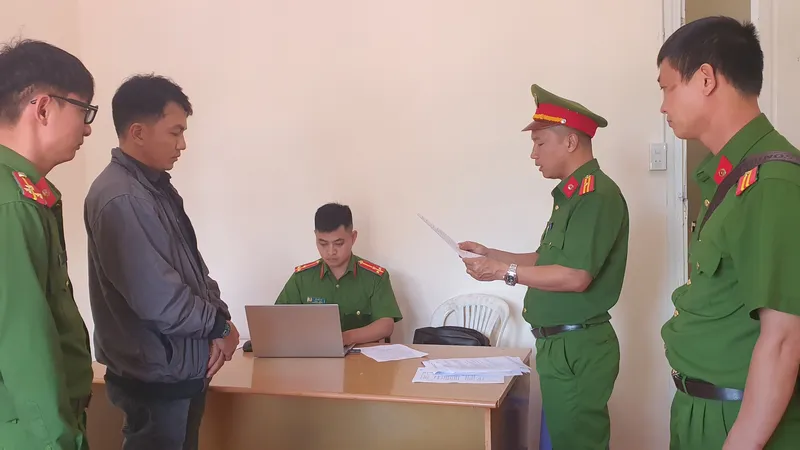 Bắt giam nhân viên ngân hàng lừa đảo, chiếm đoạt hơn 3 tỷ đồng