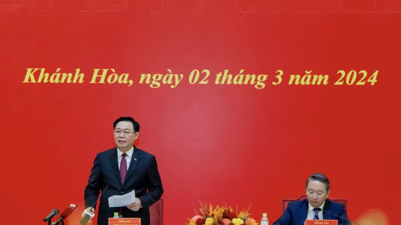 Chủ tịch Quốc hội Vương Đình Huệ làm việc với Ban Thường vụ Tỉnh ủy Khánh Hòa