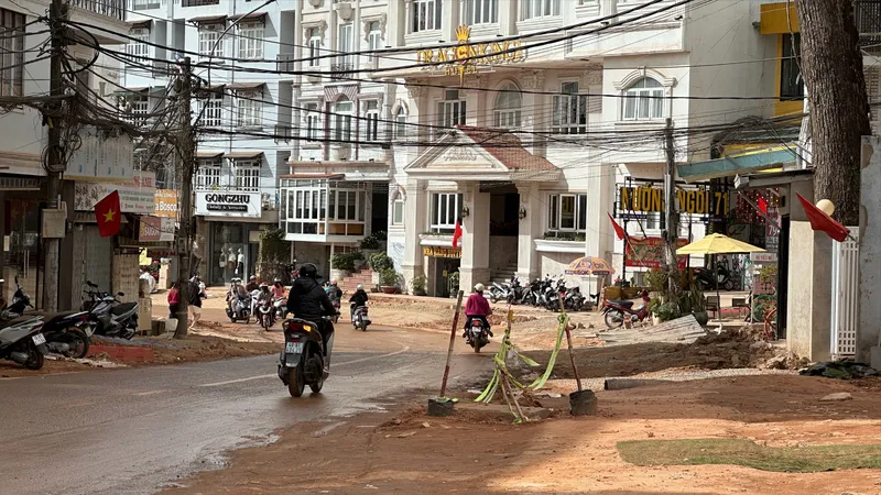 Sẽ hoàn trả mặt đường đang thi công ở trung tâm Đà Lạt trước ngày khai mạc Festival Hoa Đà Lạt 2024