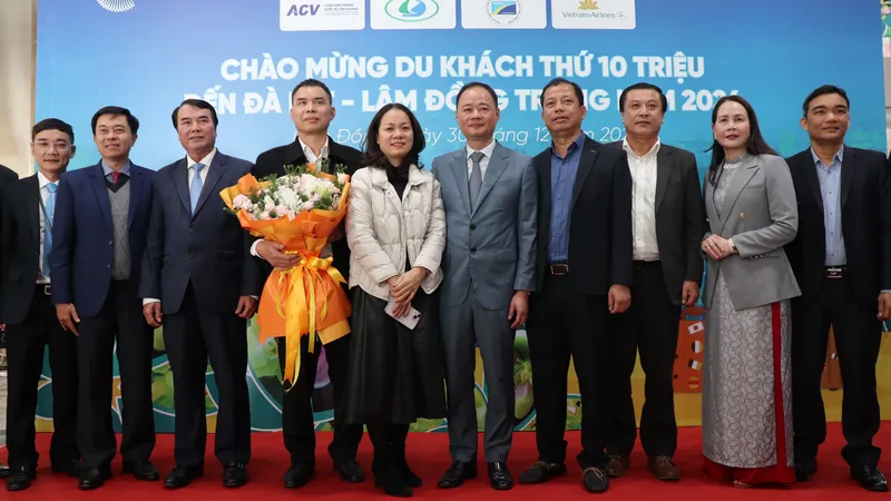 Lâm Đồng đón du khách thứ 10 triệu