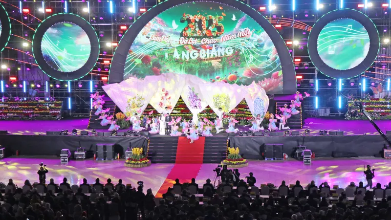 Chương trình nghệ thuật đặc biệt tối 31-12 bế mạc Festival Hoa Đà Lạt lần thứ X-2024