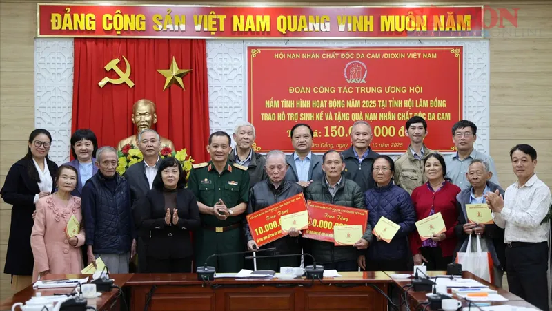 150 triệu đồng hỗ trợ nạn nhân chất độc da cam tại Lâm Đồng 
