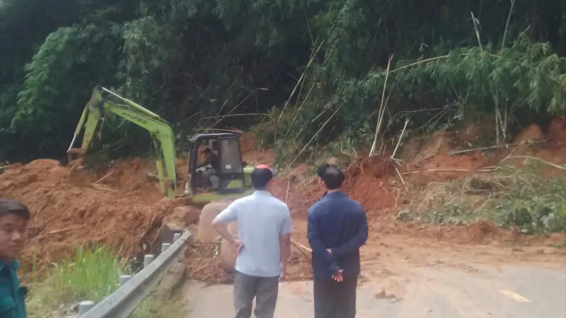 Lâm Đồng: Đèo Gia Bắc qua Quốc lộ 28 bị sạt lở