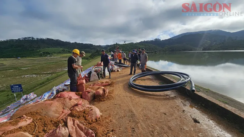 Lâm Đồng: Khẩn cấp xây dựng công trình chống thấm, sạt trượt hồ Cay An