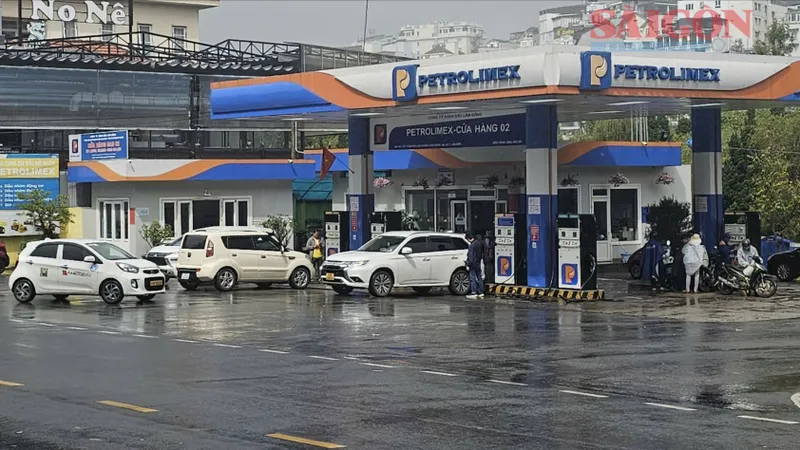 Các cửa hàng xăng dầu ở Đà Lạt đã thông thoáng trở lại