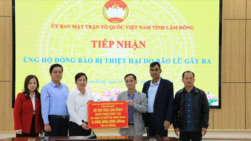 Thêm nhiều địa phương hỗ trợ tỉnh Lâm Đồng khắc phục mưa lũ