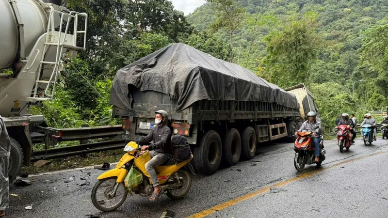 Lâm Đồng: Tai nạn liên hoàn trên đèo Bảo Lộc