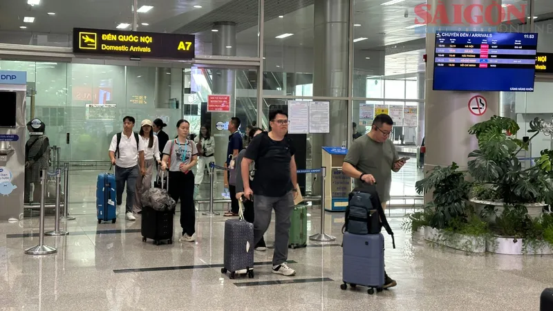 Tạm đóng cửa sân bay Liên Khương, ảnh hưởng gần 1 triệu lượt khách
