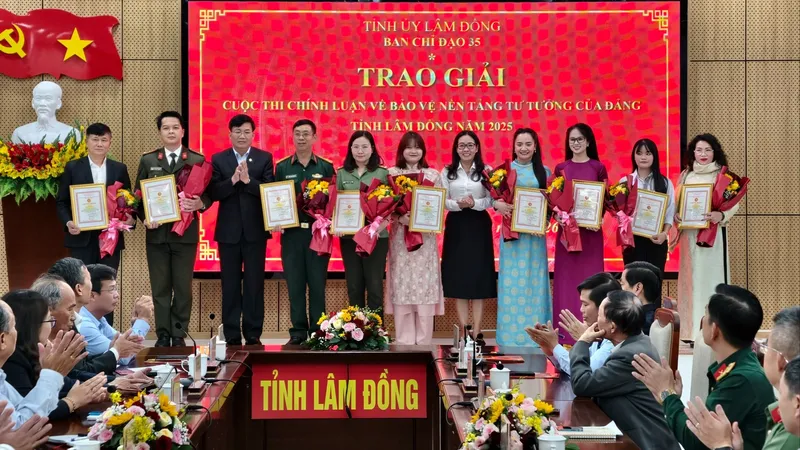 Lâm Đồng: Trao giải cuộc thi chính luận Bảo vệ nền tảng tư tưởng của Đảng
