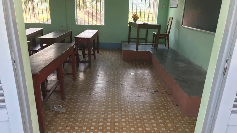Nam sinh lớp 10 bị đâm chết trong lớp học