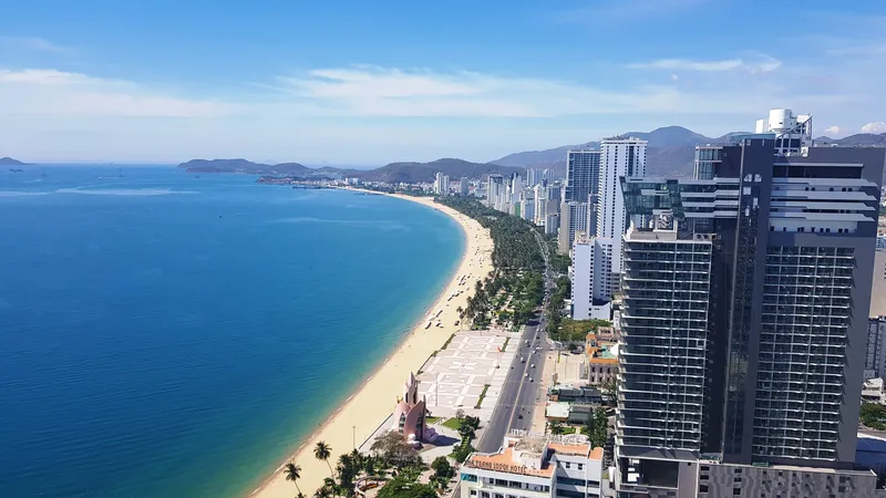 Khánh Hòa phấn đấu trở thành trung tâm kinh tế biển, trung tâm du lịch, dịch vụ lớn của cả nước