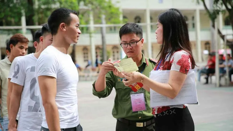 Hàng chục ngàn lao động thi tiếng Hàn để làm việc tại Hàn Quốc 
