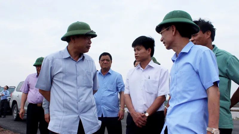 Thời tiết Nam bộ rất xấu, mưa gió triền miên