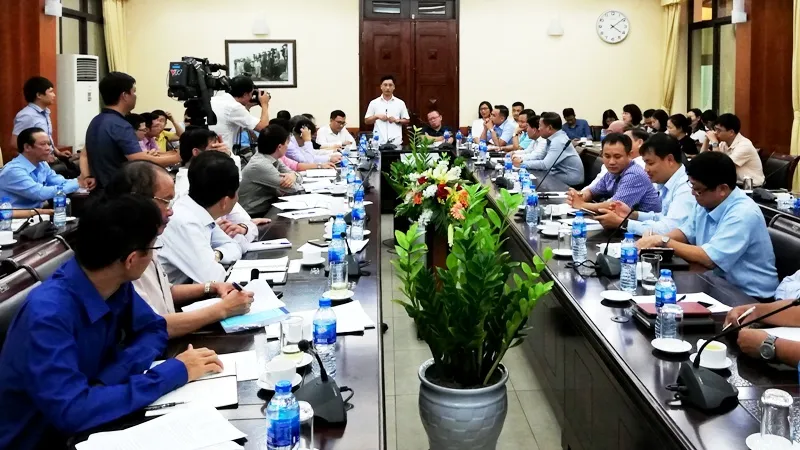 Bộ NN-PTNT lại họp khẩn để “kéo” giá heo giảm xuống