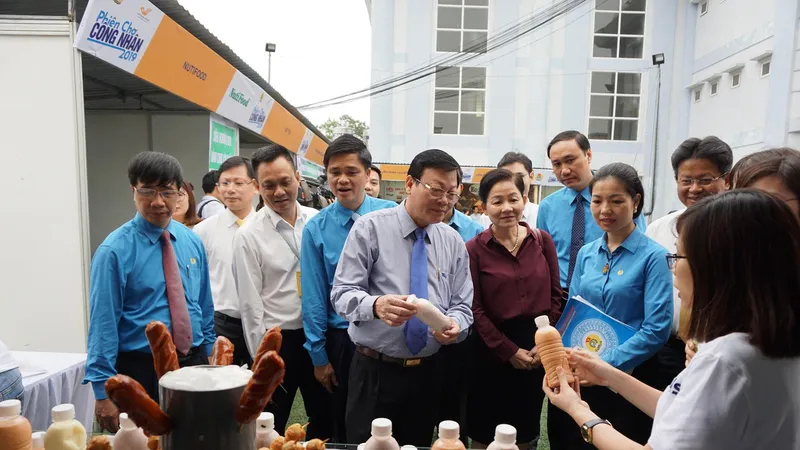 Đây là lần đầu tiên có phiên chợ dành cho công nhân
