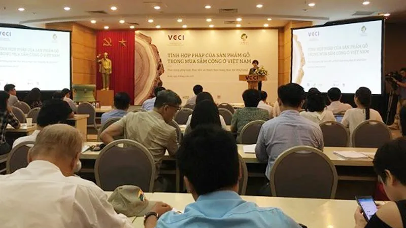 Hội thảo sáng 20-6 về tình hình mua sắm, cung ứng đồ gỗ trong khu vực công.