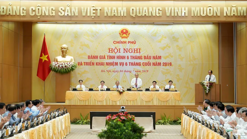 Sáng nay 4-7, Thủ tướng chủ trì họp trực tuyến với 63 tỉnh và thành phố