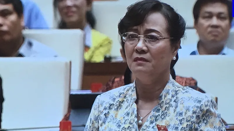 Đại biểu Nguyễn Thị Quyết Tâm lặng người, rớt nước mắt tại nghị trường Quốc hội