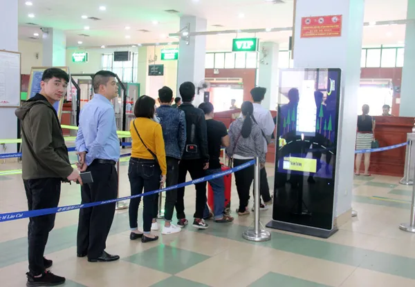 Quy trình kiểm dịch y tế chưa thống nhất, cửa khẩu phía Nam đang bị ùn tắc