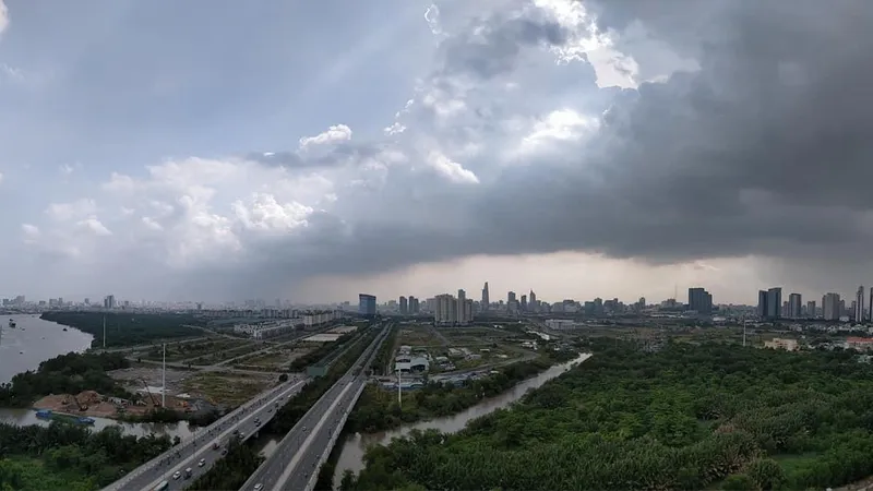 Mùa mưa Nam bộ đang tăng dần đều