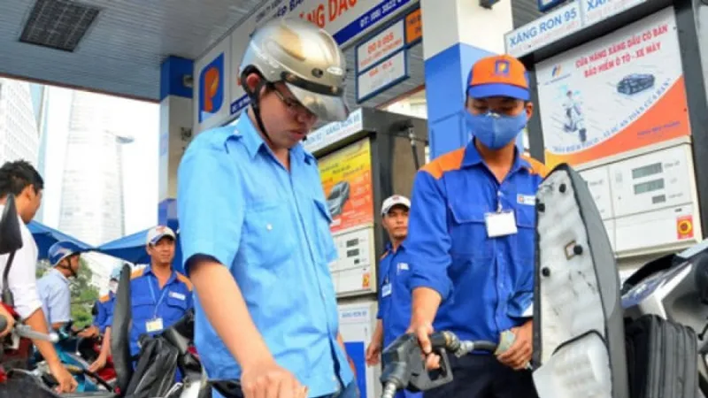 Giá xăng dầu tăng thêm gần 1.000 đồng/lít từ chiều nay