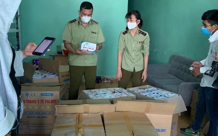 Bắt giữ hàng chục ngàn khẩu trang không có hóa đơn tại Đà Nẵng