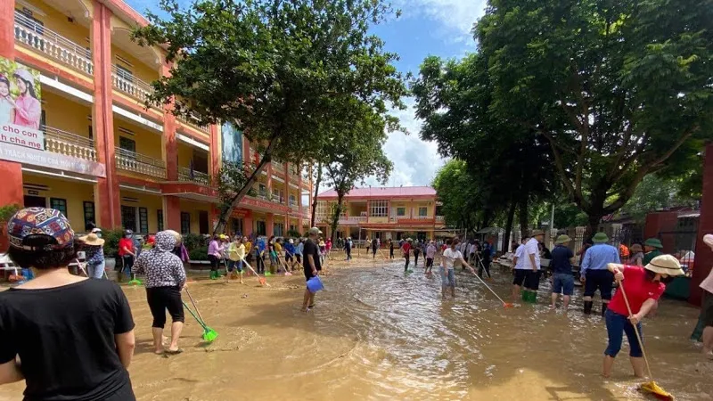 Bộ trưởng Bộ NN-PTNT Lê Minh Hoan: Cần xem lại không gian sống của bà con
