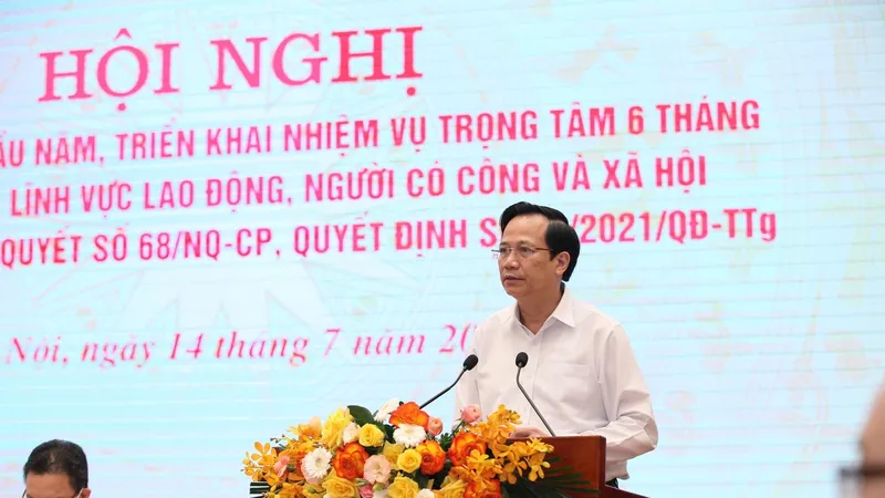 Cấp thiết bảo vệ sức khỏe cho người lao động