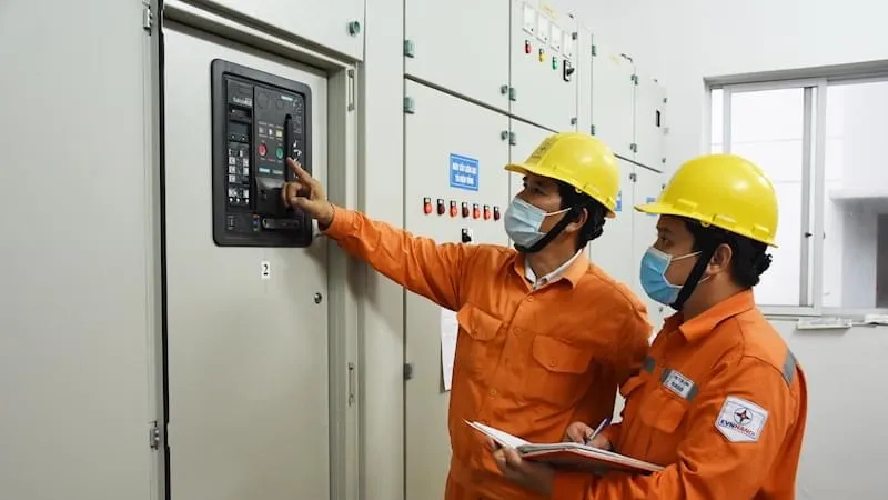 Tiêu thụ điện ở miền Nam giảm mạnh vì dịch Covid-19