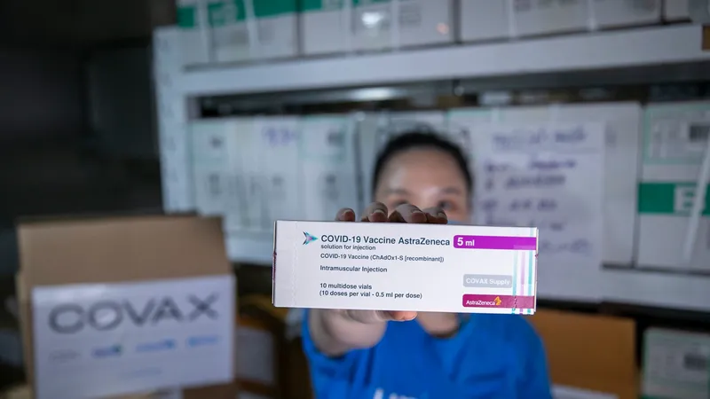 Thêm hơn 1,1 triệu liều vaccine AstraZeneca về Hà Nội