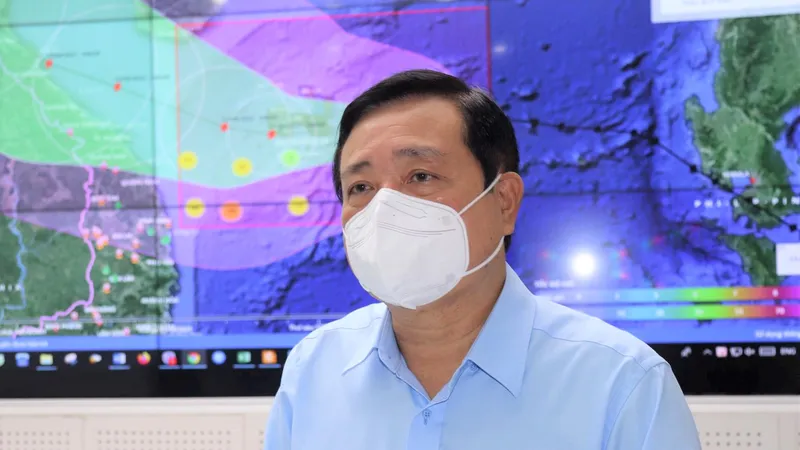 Lần đầu tiên, vừa phải chống bão vừa phải chống dịch