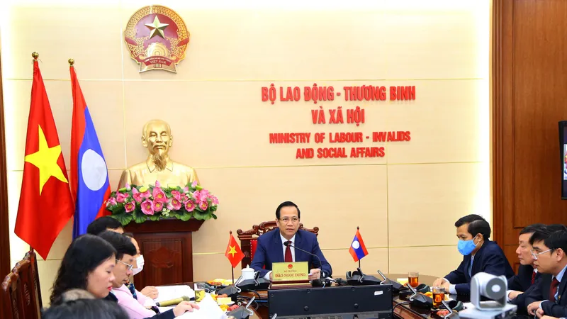 Việt Nam tiếp tục đào tạo cán bộ và nguồn lao động cho Lào