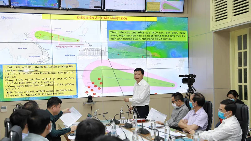 Dự báo khu vực Biển Đông có khoảng 10-12 cơn bão trong năm 2022
