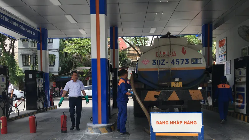 Tăng dự trữ quốc gia đối với xăng dầu